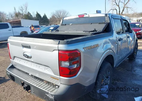 2024 Ford Maverick Xlt z USA, uszkodzony, nr VIN 3FTTW8C99RRB00812